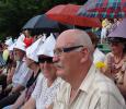 7 sierpnia 2010r. Festiwal Muzyki Kresowej... przed słońcem kryliśmy się pod parasolami i czapeczkami