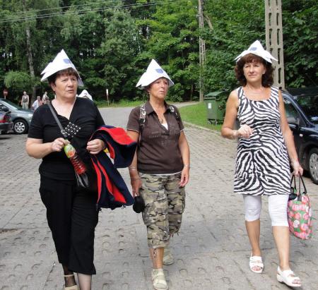 7 sierpnia 2010r. Suchacze UTW wyjechali na Festiwal Muzyki Kresowej w Mrgowie.Okolicznociowe czapeczki zaprojektowaa i wykonaa p.Henia Szymaniak :)